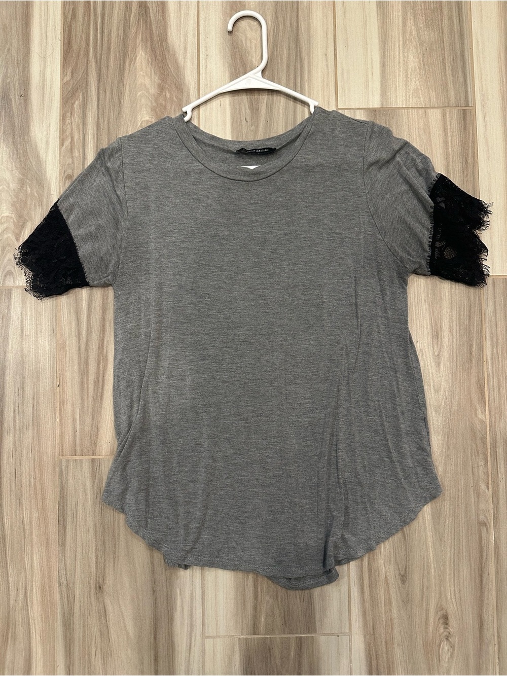 Women's Gray Short-Sleeve Tee with Black Lace Sleeves
